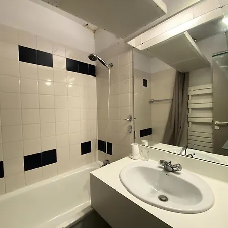 Reine Blanche - -2 Pieces Dans Calme Mae-3804 *