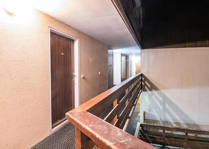 Reine Blanche - -2 Pieces Dans Calme Mae-3804