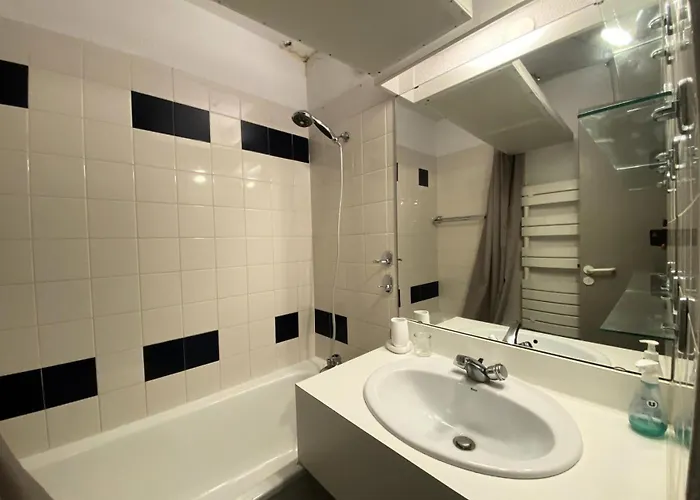 Reine Blanche - -2 Pieces Dans Calme Mae-3804 *